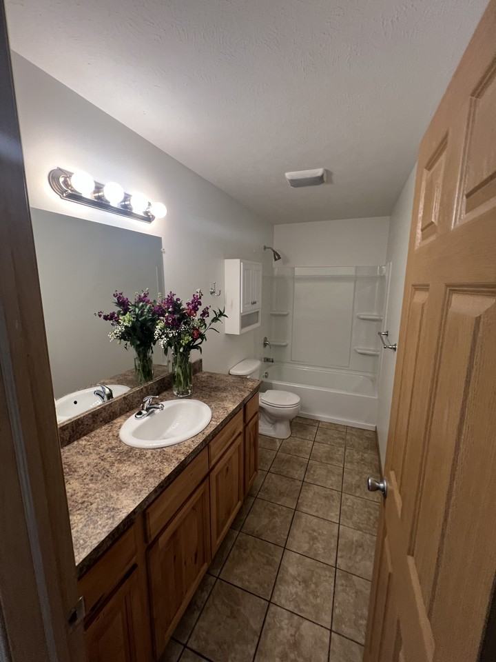 4427 136th Ave - Photo 6 of 33