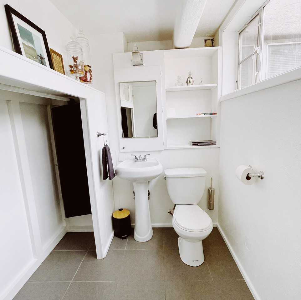 223 Princeton Dr SE - Photo 5 of 20