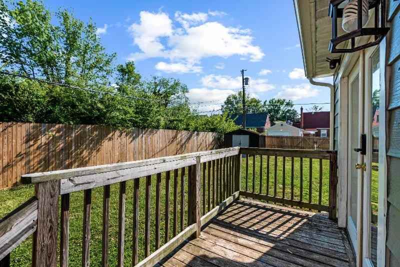 206 E 37th St - Photo 4 of 4