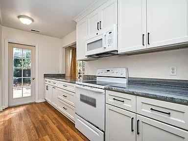 2515 Longleaf Ct - Photo 3 of 4