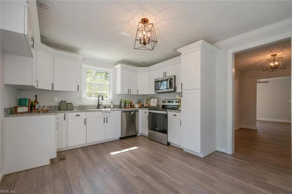 4865 Hampshire Ave - Photo 4 of 10