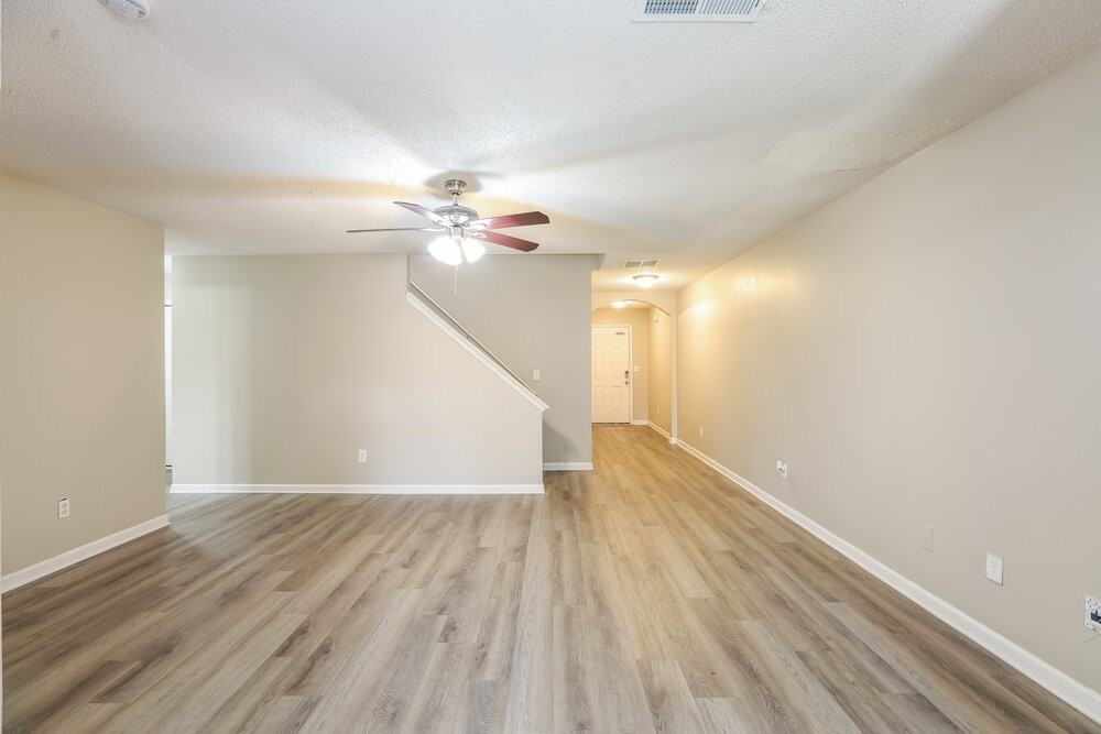 1146 Brookstone Rd - Photo 5 of 17