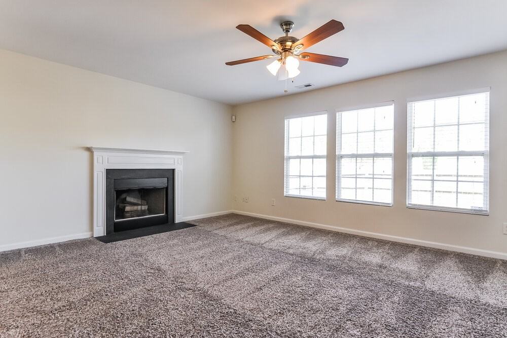 3771 Burtons Barn St - Photo 5 of 17