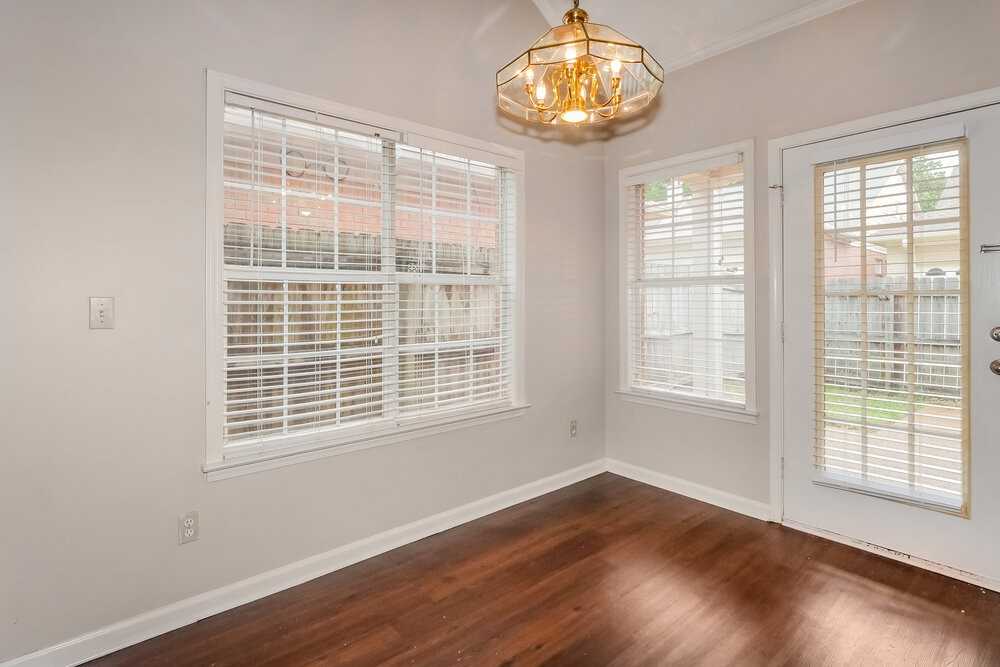 596 N Ericson Rd - Photo 6 of 16
