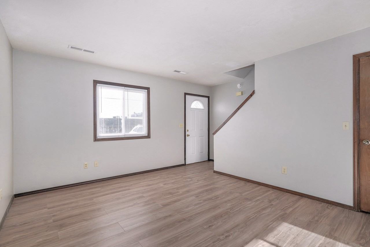 1203D N Main St #D - Photo 3 of 14