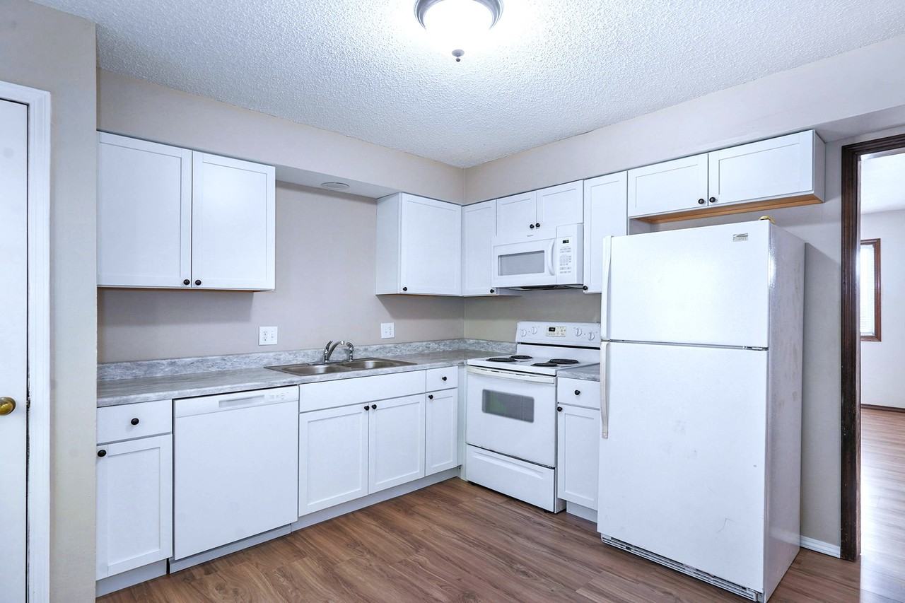 1203D N Main St #D - Photo 5 of 14