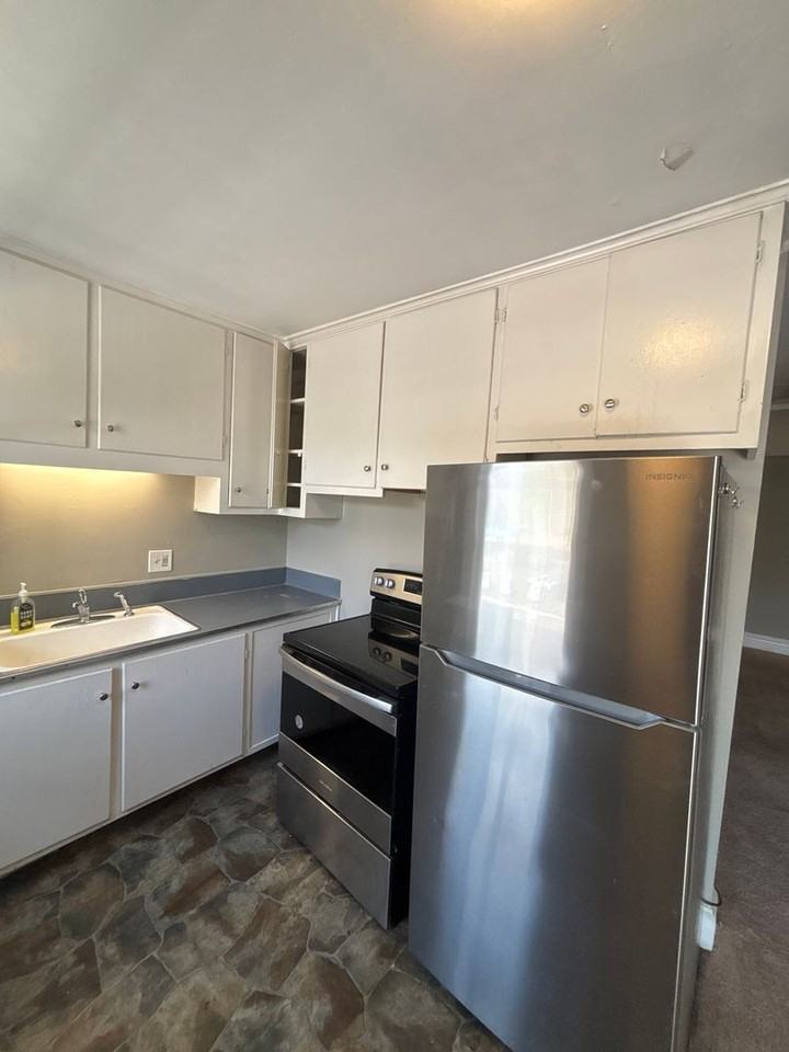 1114 S Aspen - Photo 2 of 50
