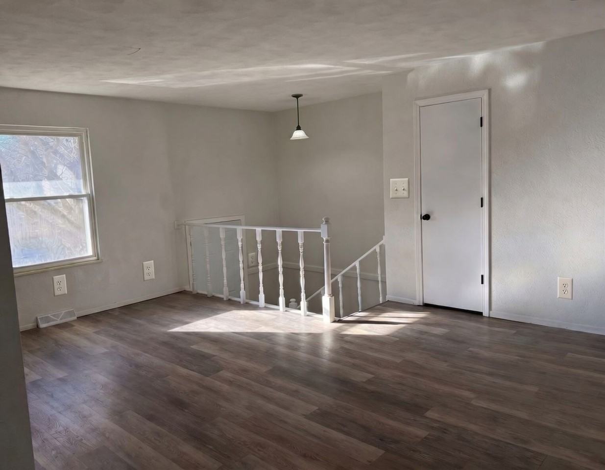 2901 Tepee Ave - Photo 2 of 12