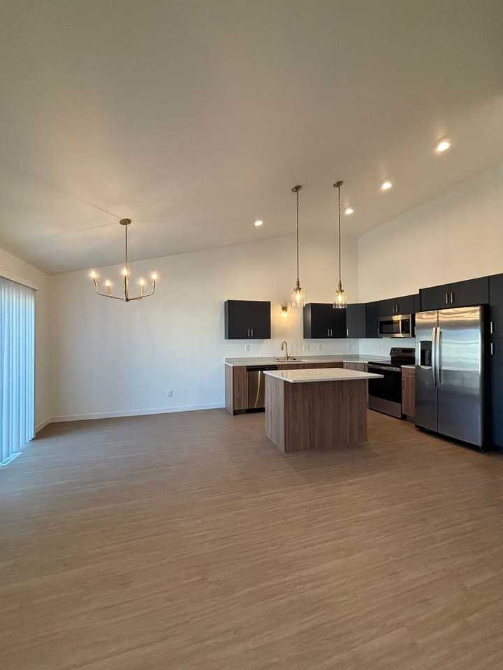 7363 30th St S - Photo 4 of 5
