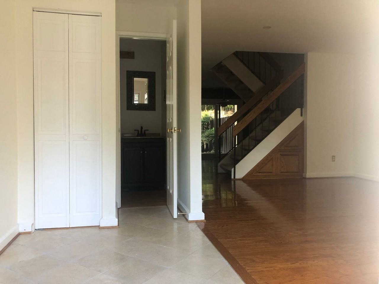 2254 Coppersmith Sq - Photo 4 of 35