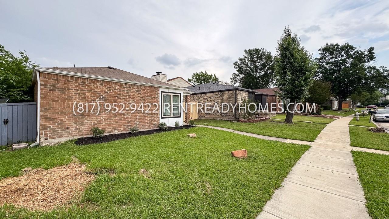 1334 Natchez Trce - Photo 3 of 32