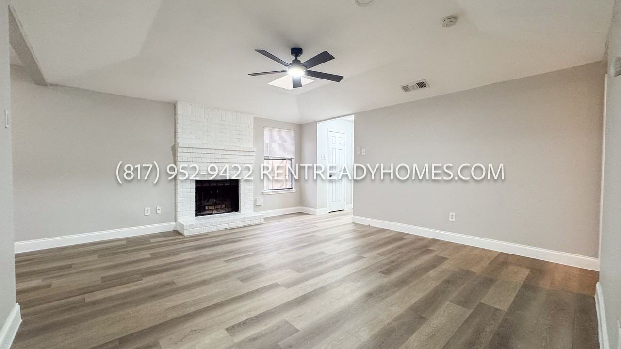 1334 Natchez Trce - Photo 7 of 32