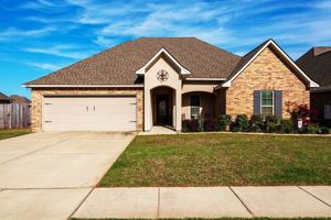 featured image of 324 Camelback Dr