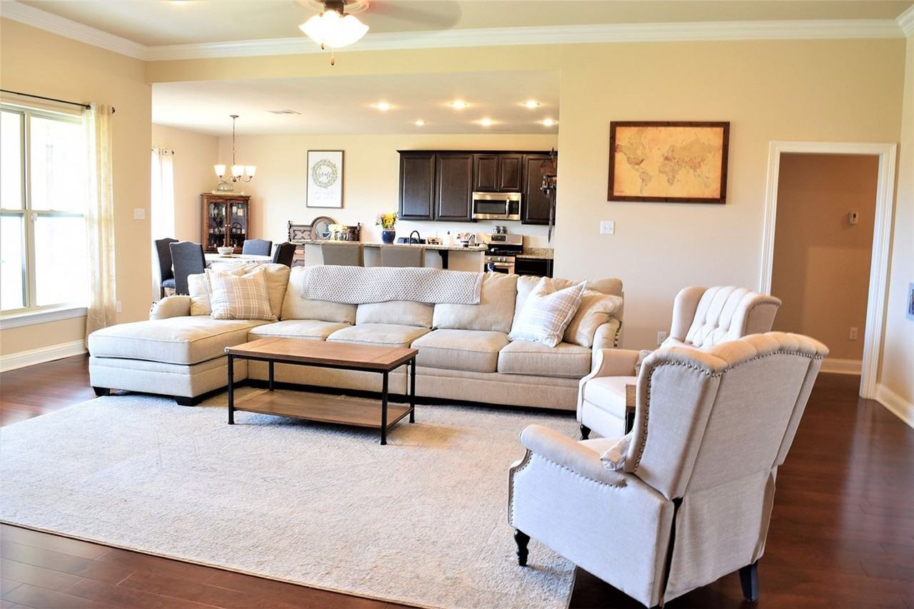 324 Camelback Dr - Photo 3 of 27