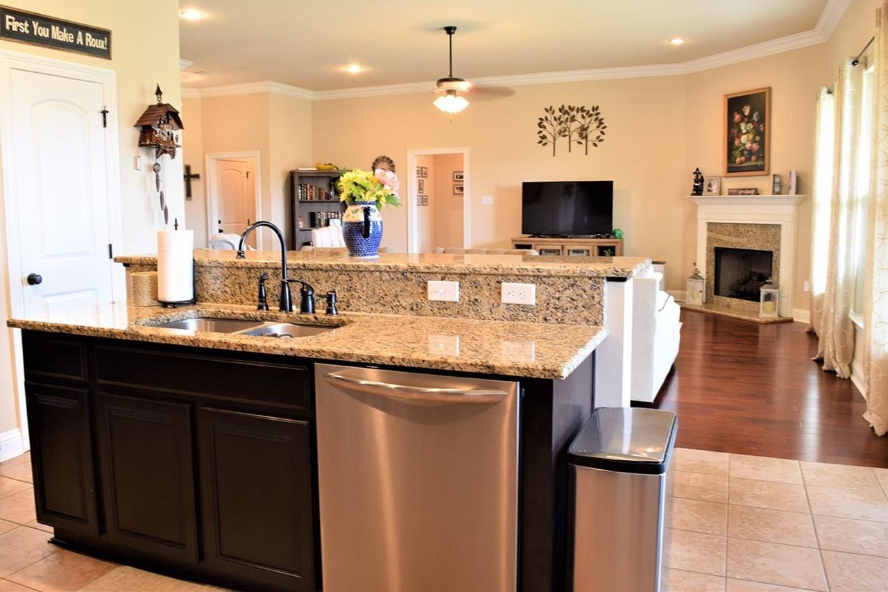 324 Camelback Dr - Photo 5 of 27