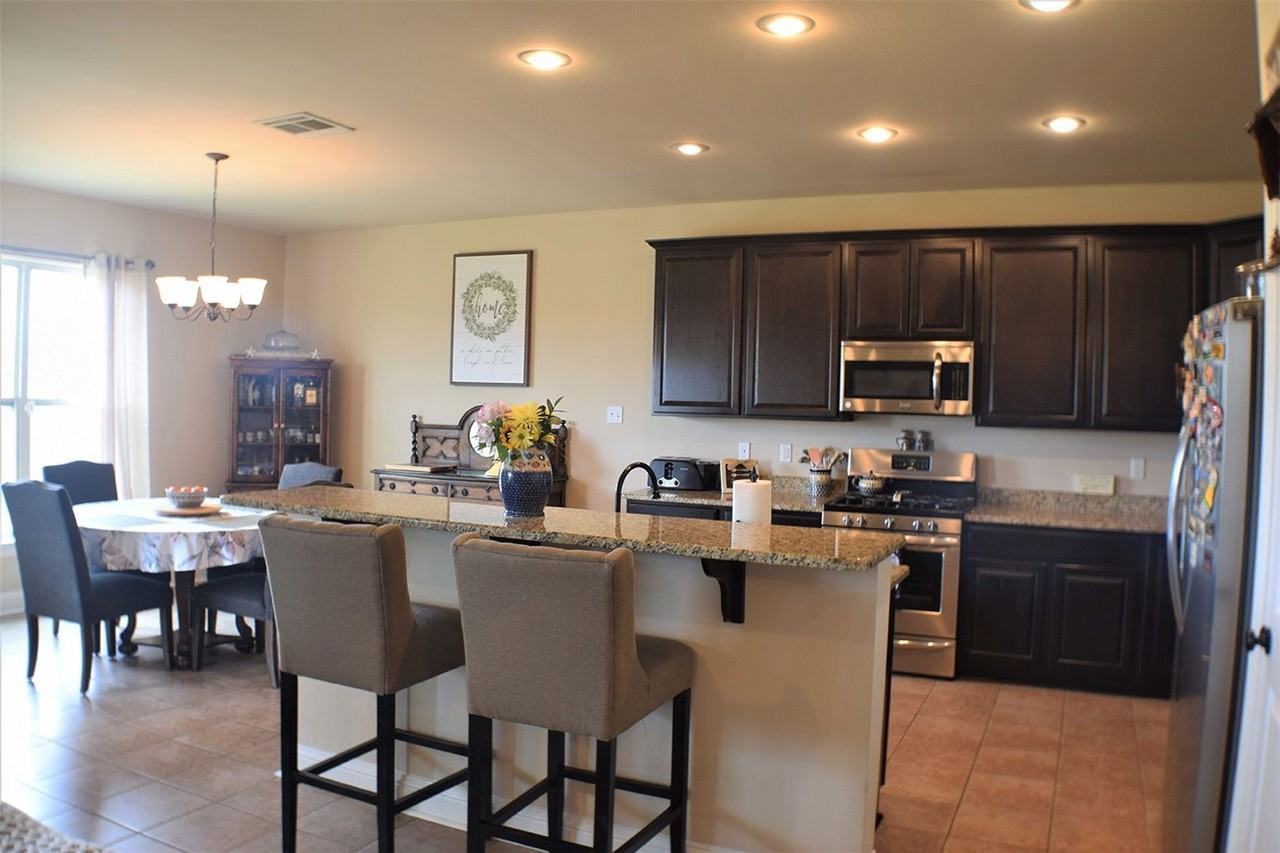 324 Camelback Dr - Photo 7 of 27