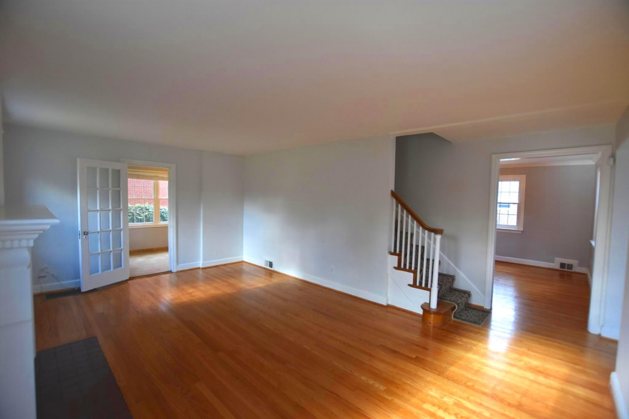 10118 Cedar Ln - Photo 2 of 26