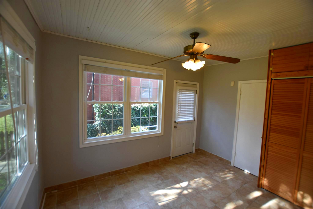 10118 Cedar Ln - Photo 7 of 26