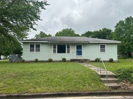 featured image of 2002 W 11th St