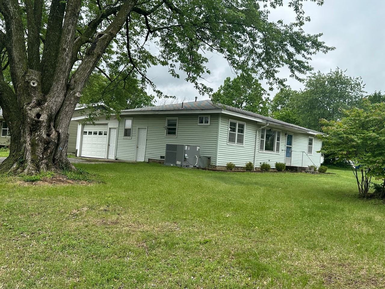 2002 W 11th St - Photo 3 of 22