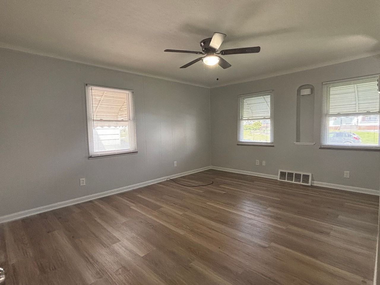 4670 E 90th St - Photo 2 of 20