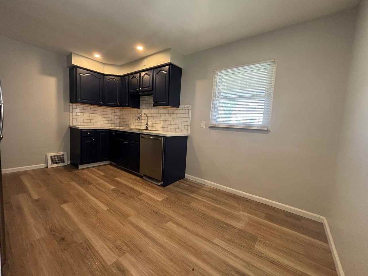 4670 E 90th St - Photo 3 of 20