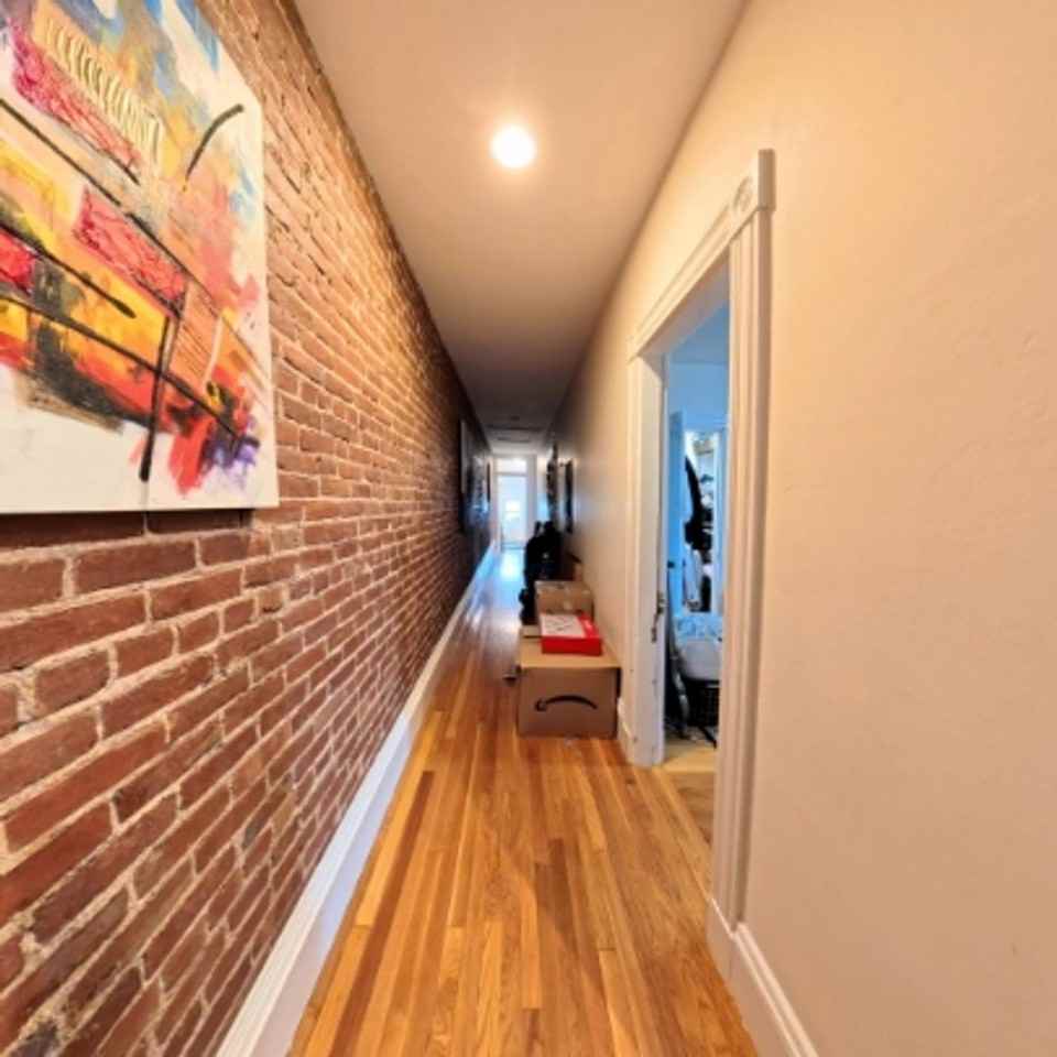191 Davis Ave - Photo 4 of 22