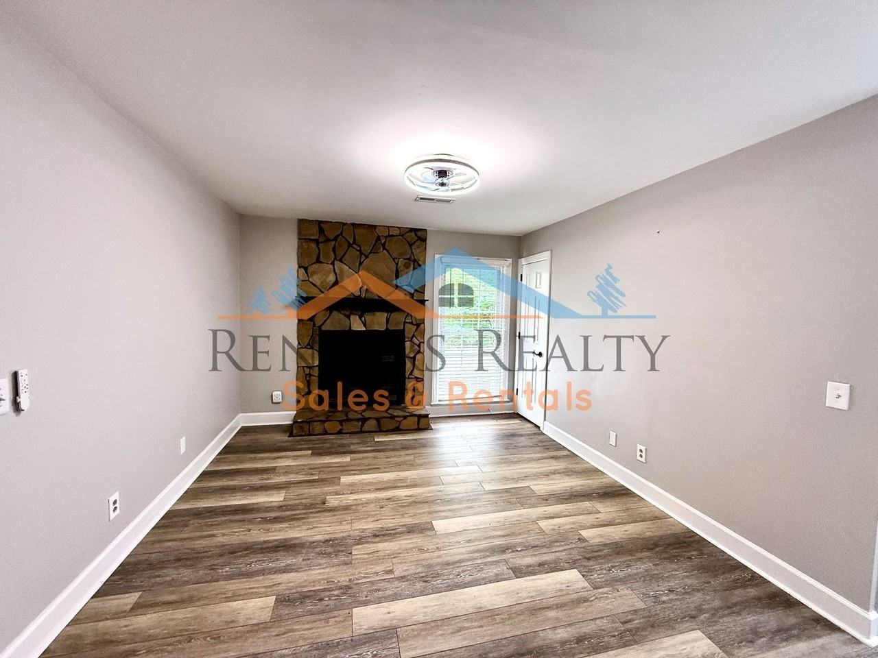 2107 Epworth Dr Ne #H - Photo 5 of 16