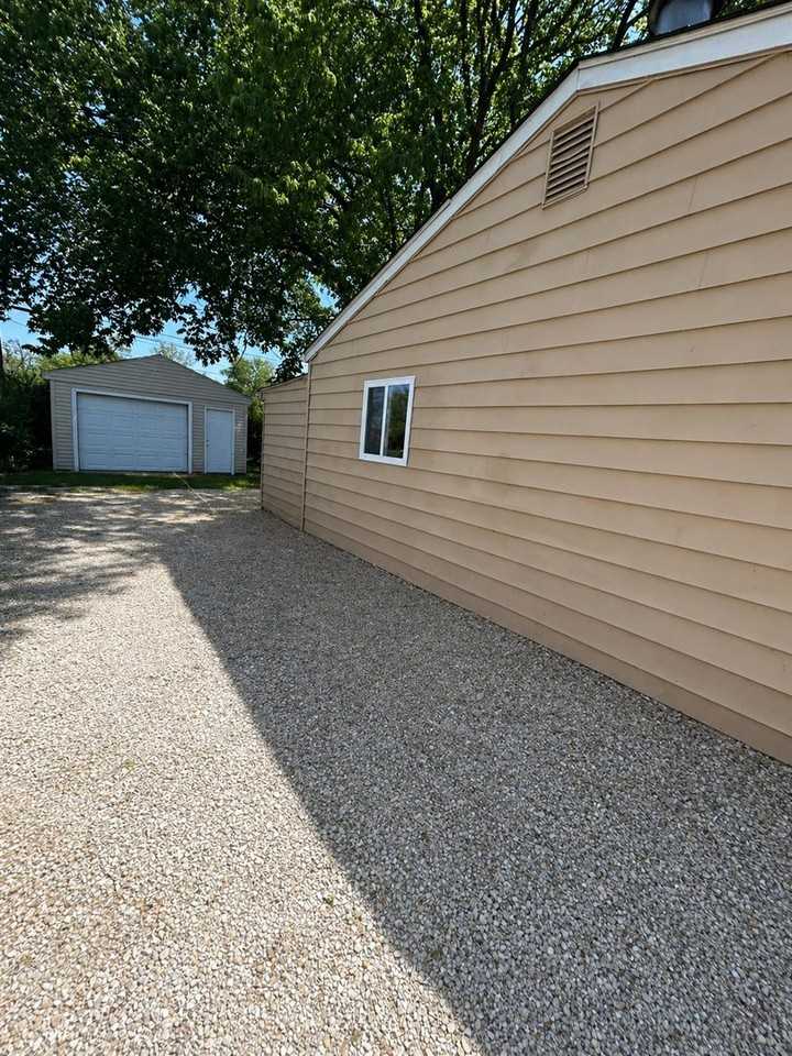 1405 Williams St - Photo 2 of 10