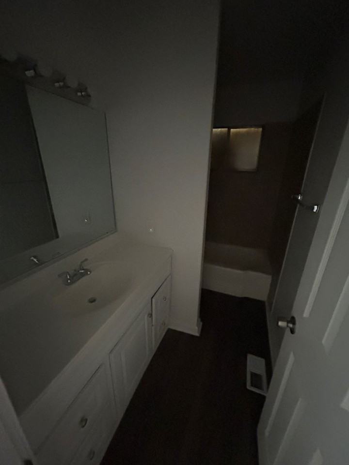 1405 Williams St - Photo 5 of 10