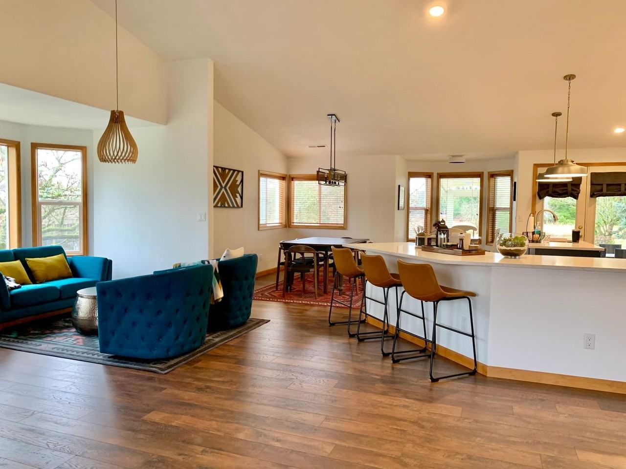 11014 Ne 197th St - Photo 7 of 34