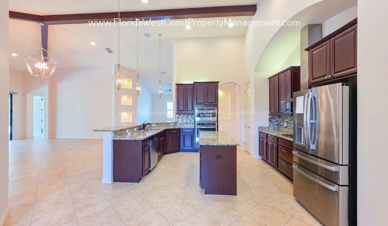 724 Rosemary Cir - Photo 7 of 46
