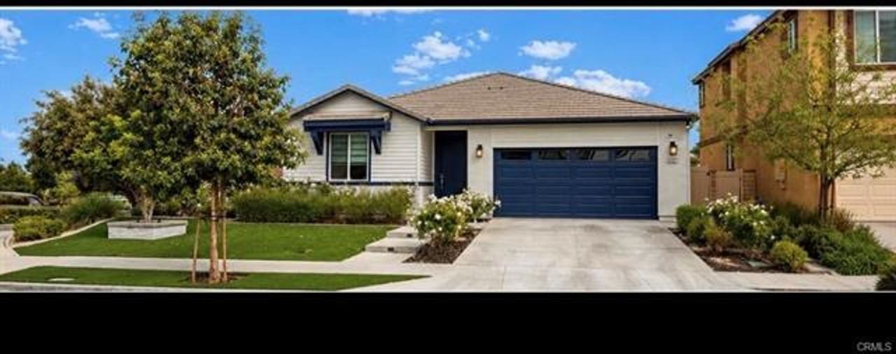 24347 Insignia Dr - Photo 3 of 12