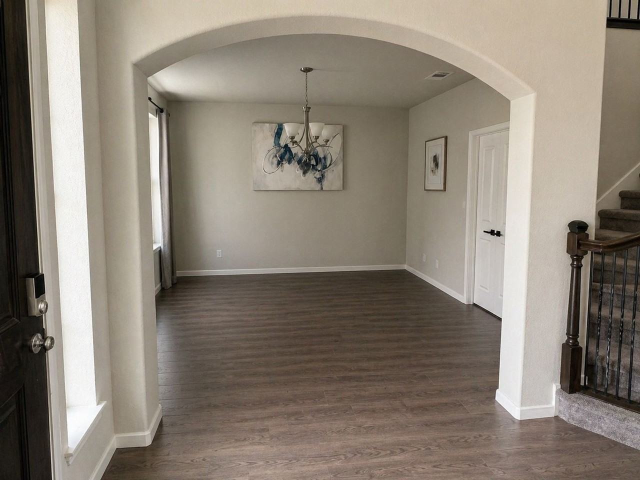 221 Ashley Way - Photo 4 of 27