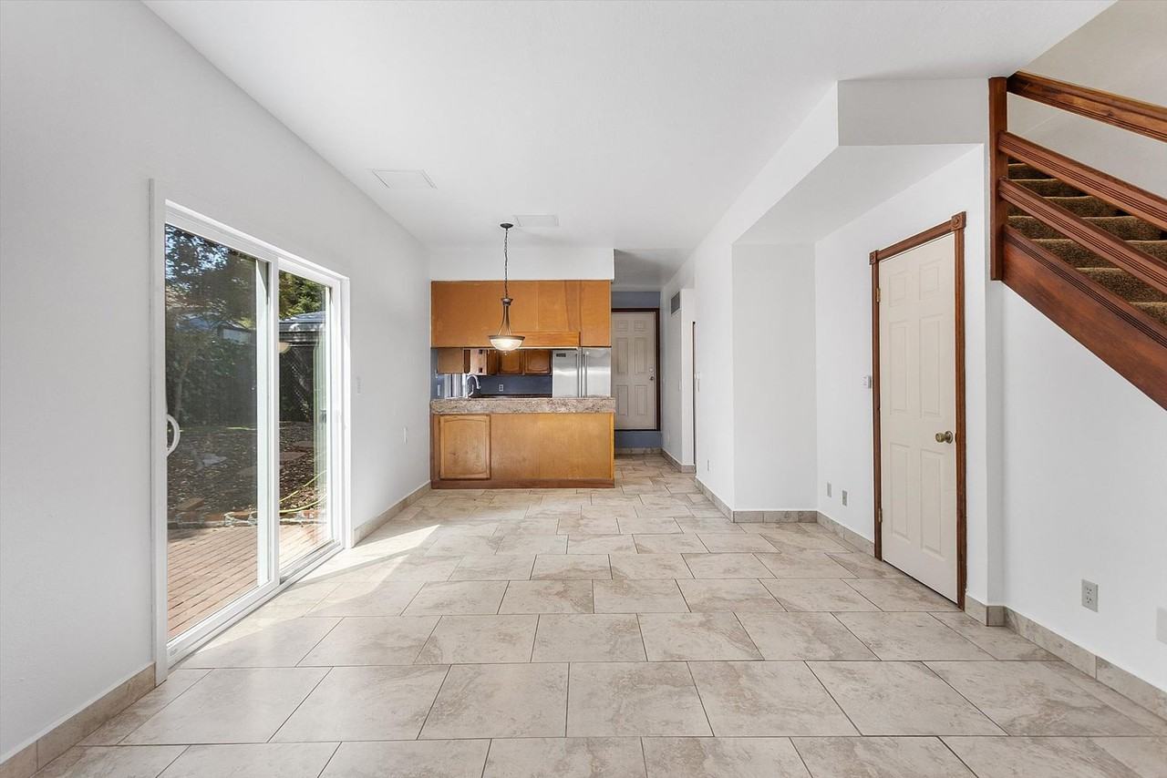 1527 Verdi St - Photo 3 of 19