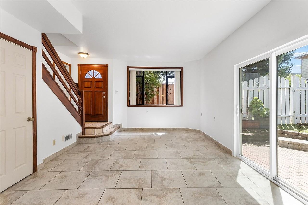 1527 Verdi St - Photo 4 of 19