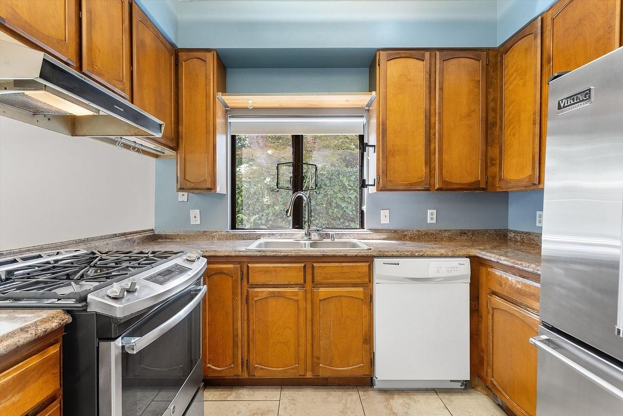 1527 Verdi St - Photo 6 of 19