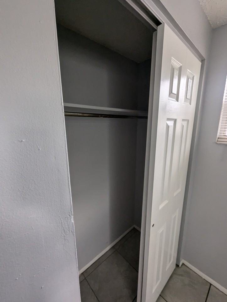 4906A 21st St W #4906A - Photo 7 of 33