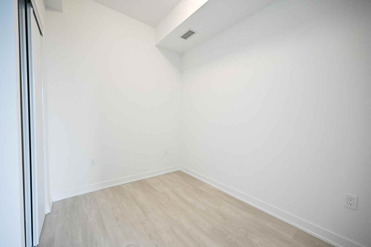 5 Quarrington Lane #901 - Photo 7 of 14