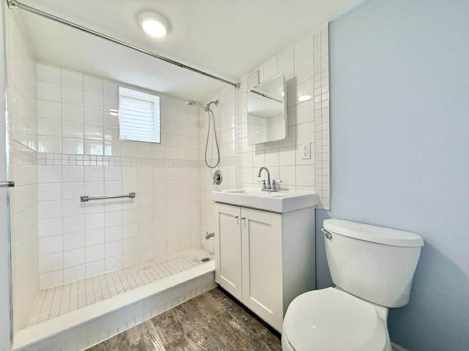 8 Hatherley Road - Photo 3 of 5