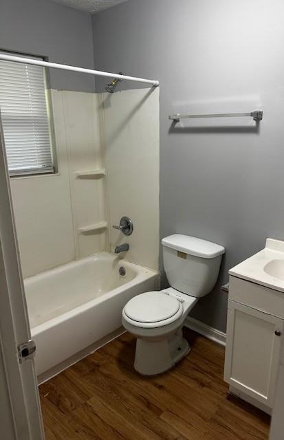 3422 Shagbark Rd - Photo 4 of 9