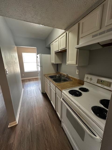 3422 Shagbark Rd - Photo 5 of 9