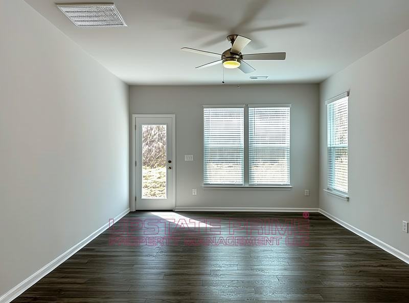 610 Poinsett Bridge Way - Photo 6 of 20