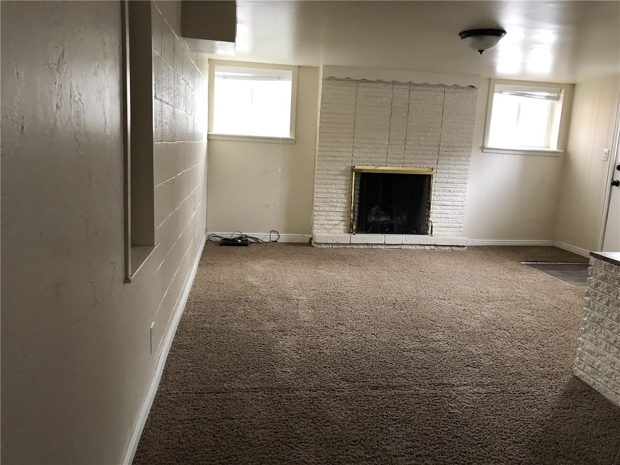 210 E Truman Ave - Photo 3 of 12