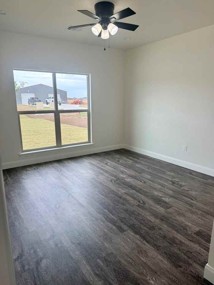 19101 Mid Country Blvd #D - Photo 2 of 11