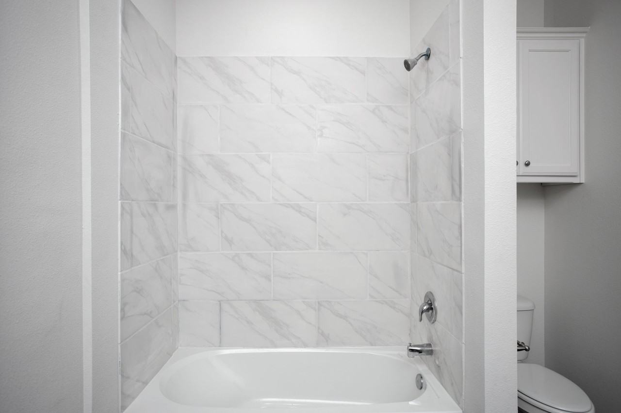 9929 Digby Ln - Photo 6 of 22