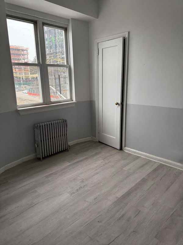 138 Mount Vernon Ave ##3r - Photo 7 of 9