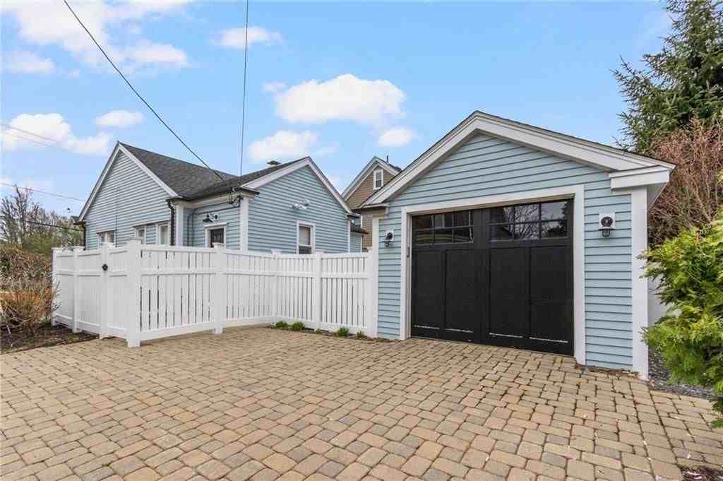 11 Eustis Ave - Photo 3 of 29