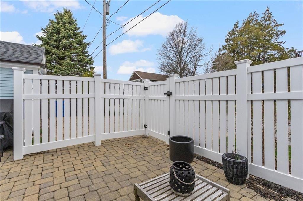 11 Eustis Ave - Photo 4 of 29