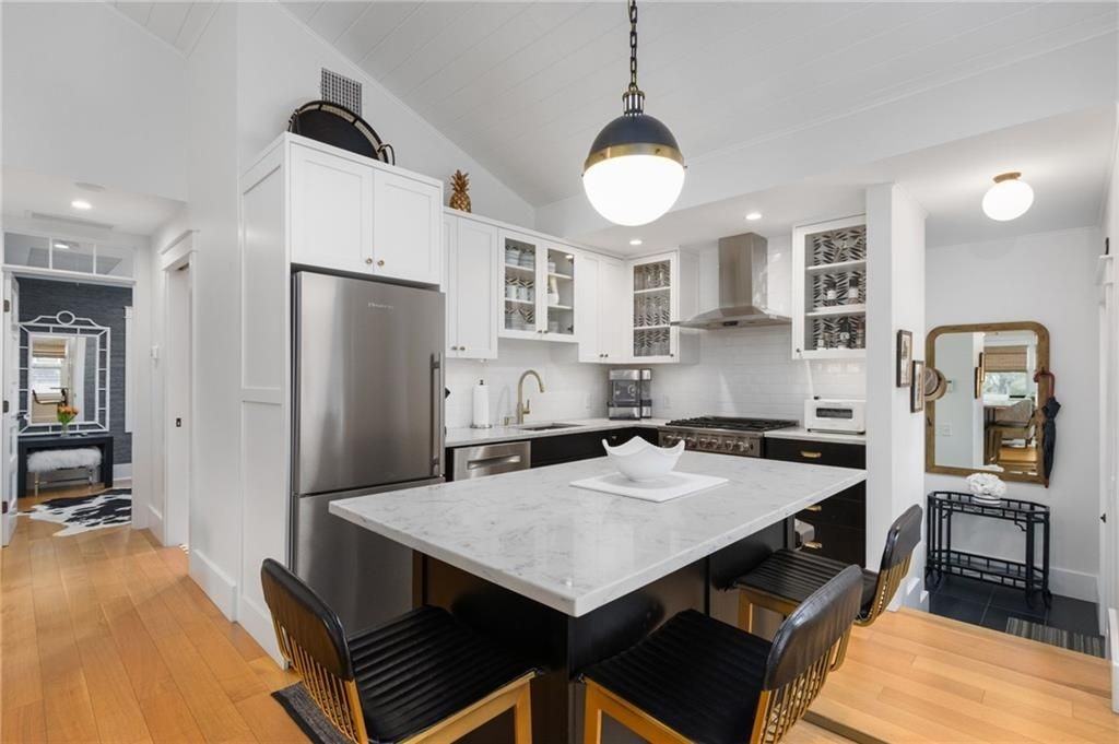 11 Eustis Ave - Photo 7 of 29